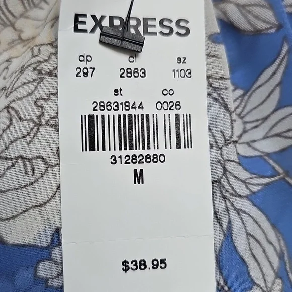 NWT Express Floral Periwinkle Sleeveless Top, Medium - Picture 8 of 9